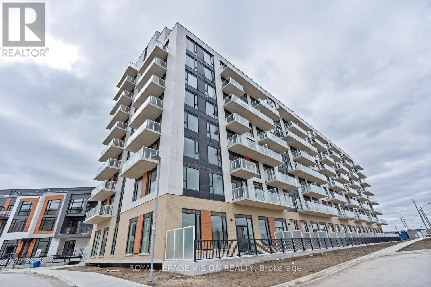 907 - 6 DAVID EYER ROAD