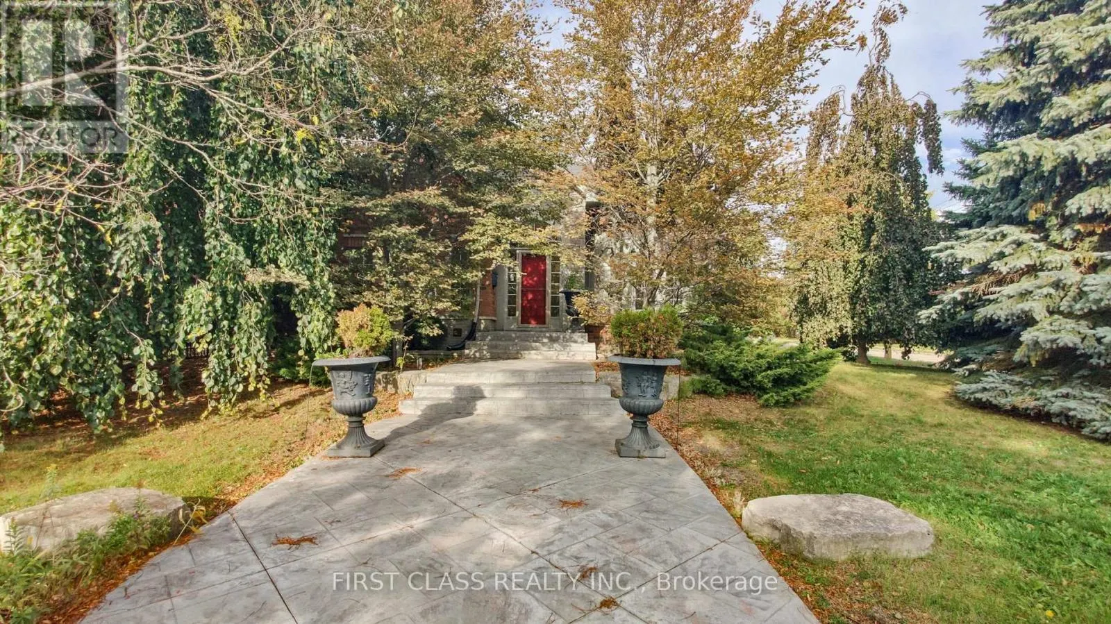 116 KINLOCH CRESCENT