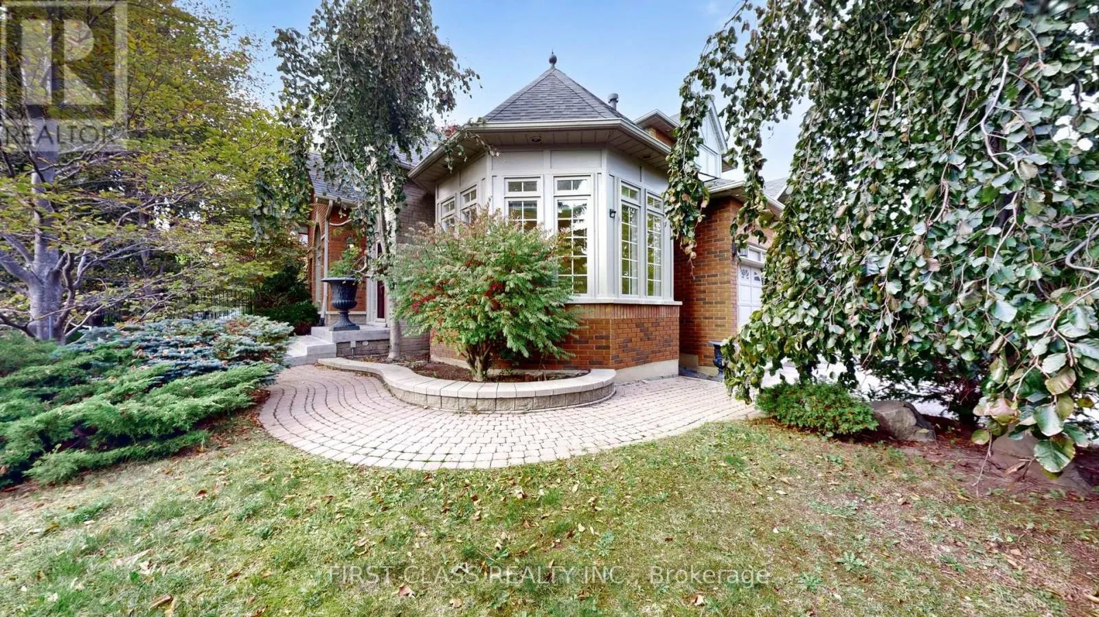 116 KINLOCH CRESCENT