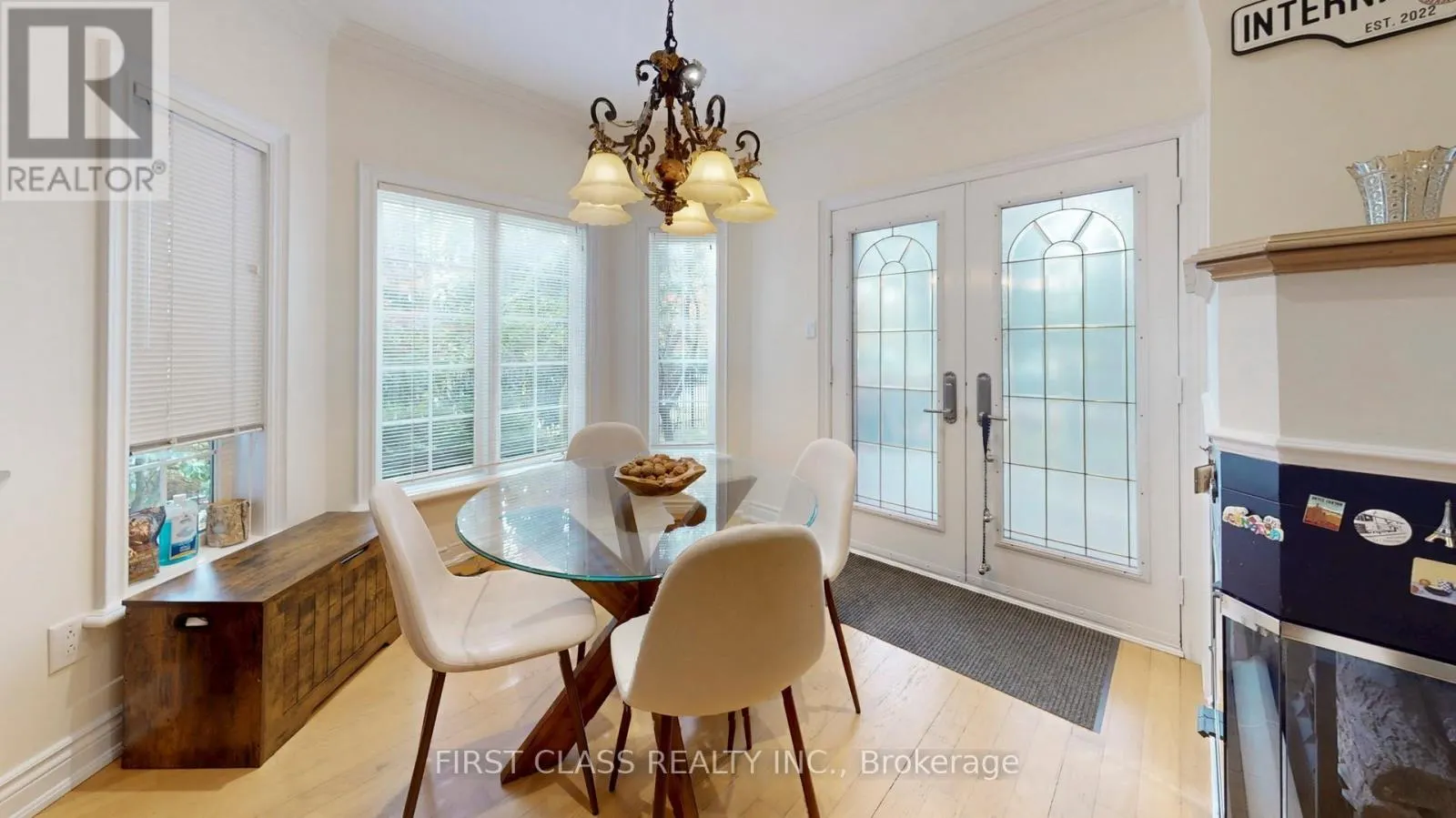 116 KINLOCH CRESCENT