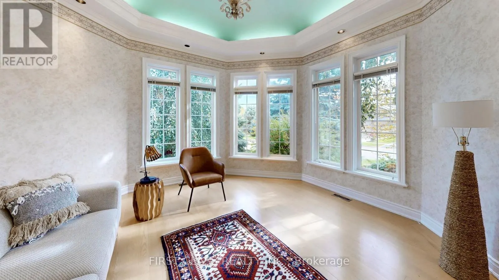 116 KINLOCH CRESCENT