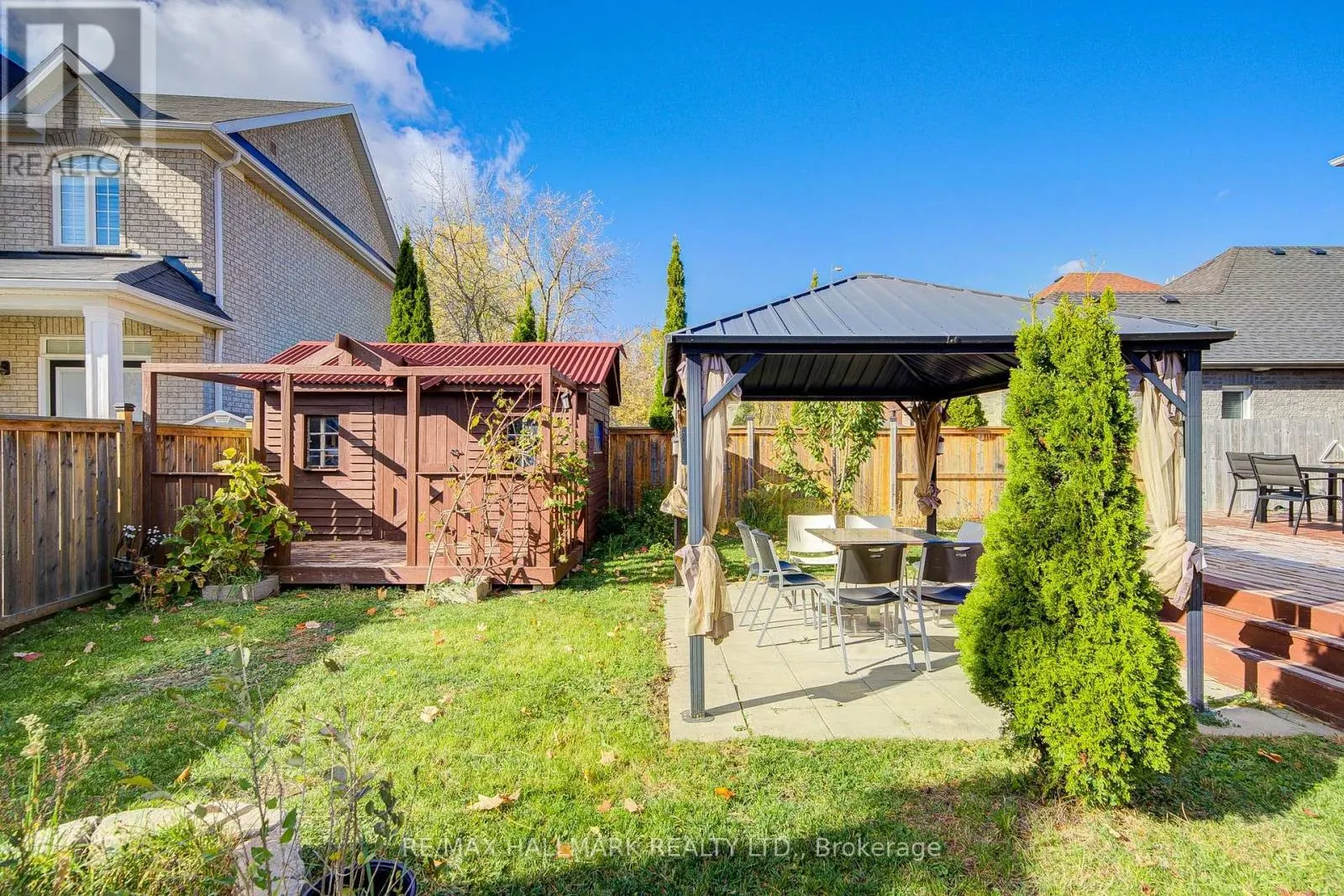 8 GLENDOWER CRESCENT