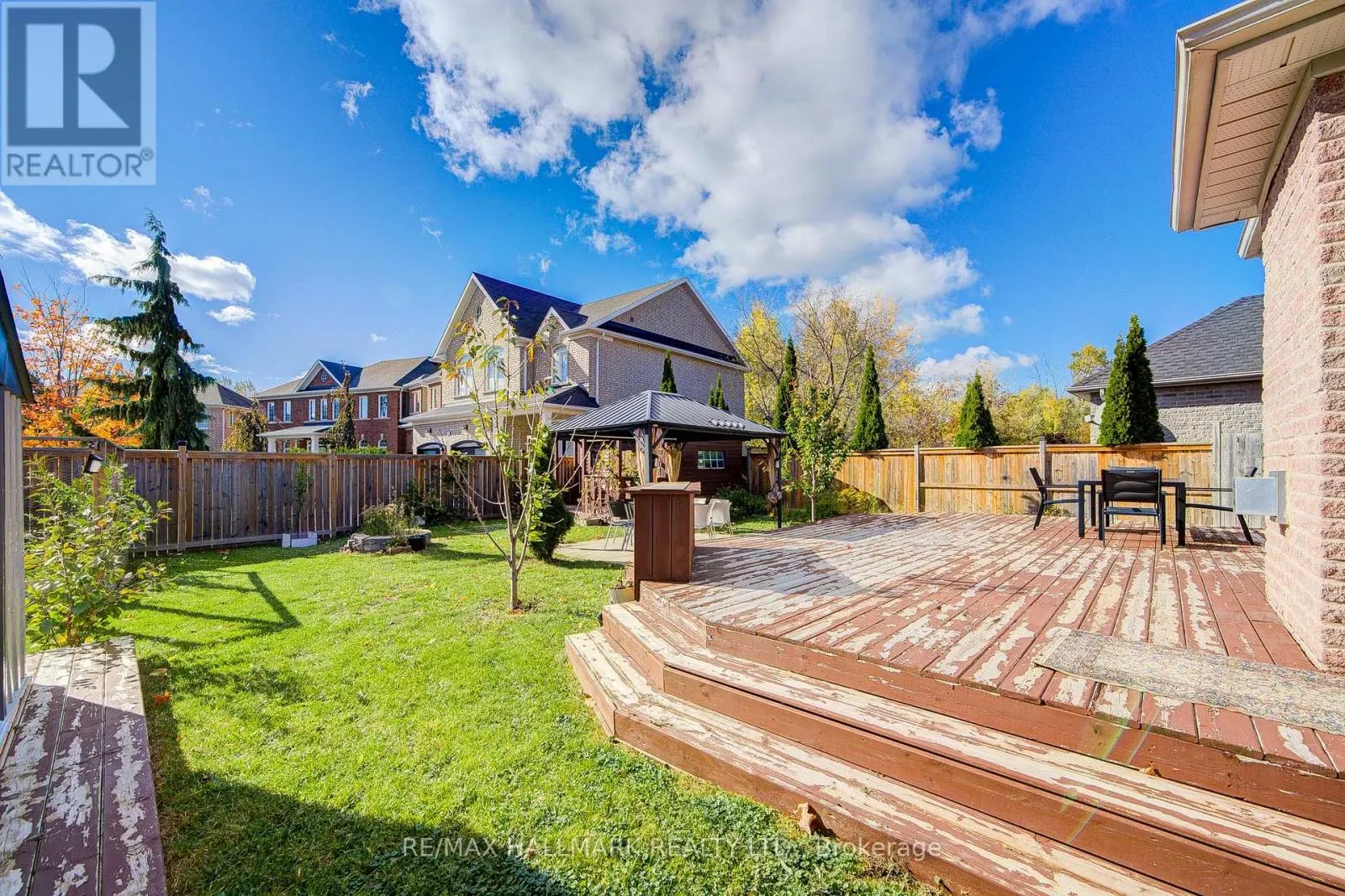 8 GLENDOWER CRESCENT