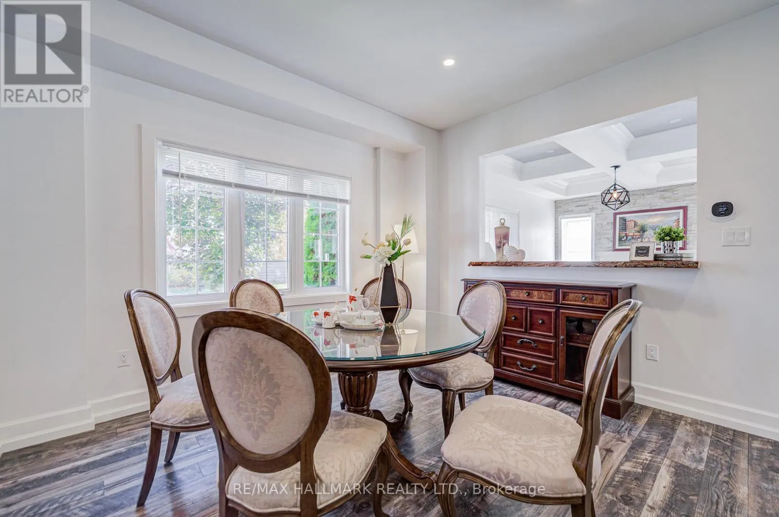 8 GLENDOWER CRESCENT