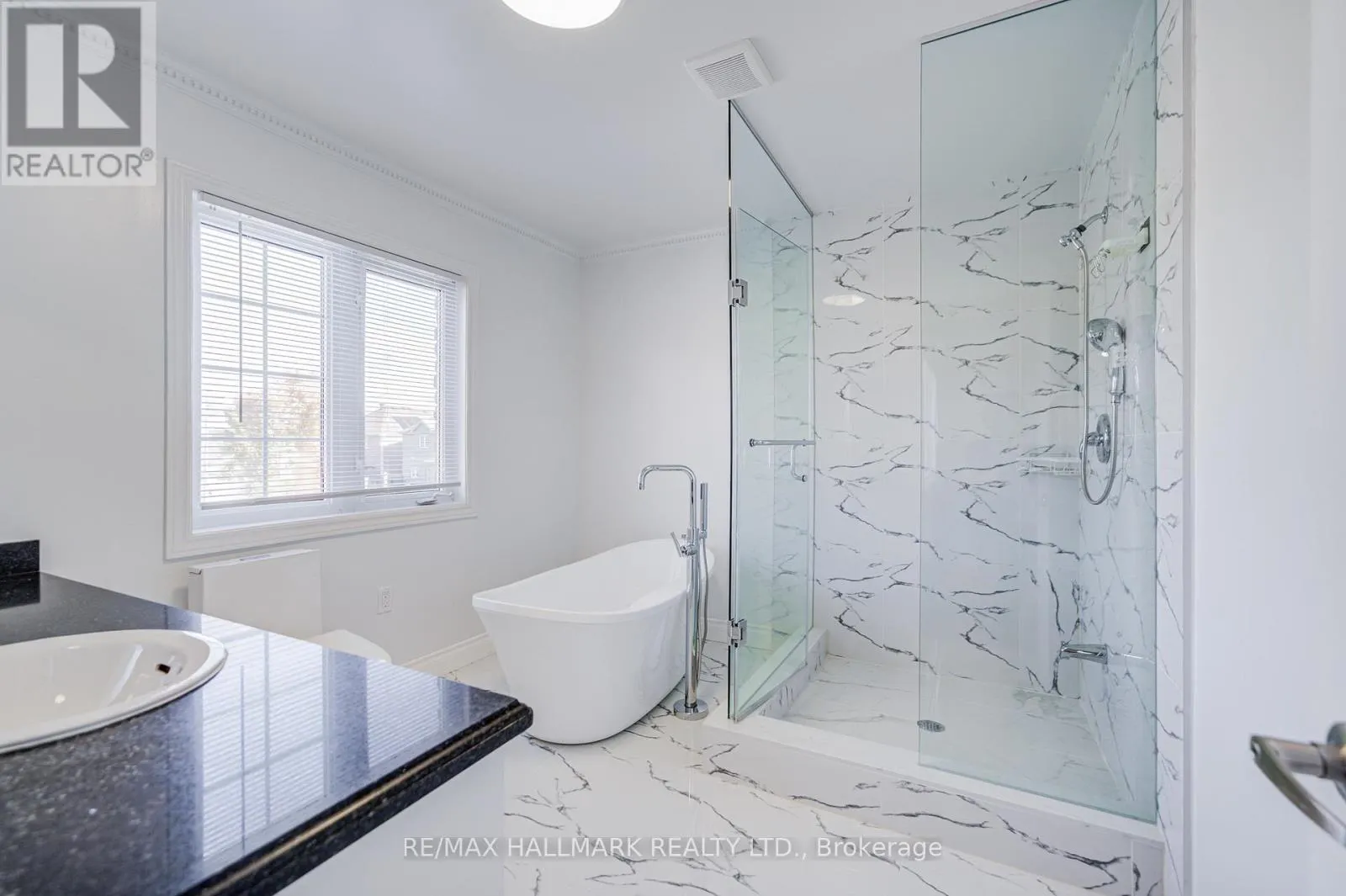 8 GLENDOWER CRESCENT
