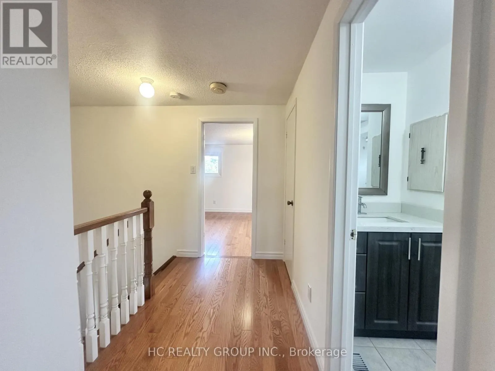 49 CAREY CRESCENT