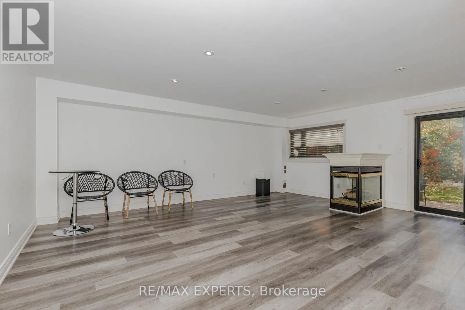 193 FAIRLANE CRESCENT