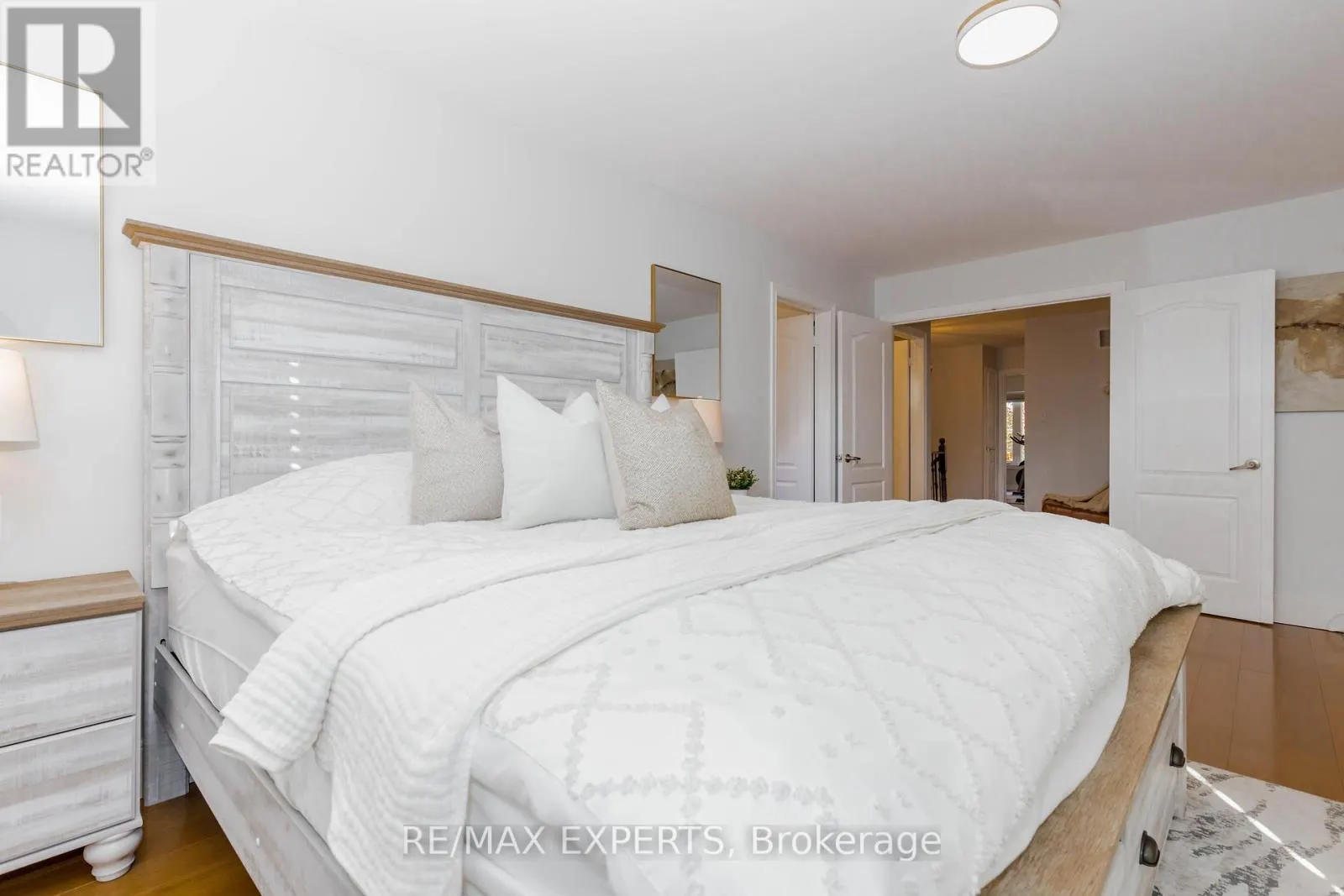 193 FAIRLANE CRESCENT