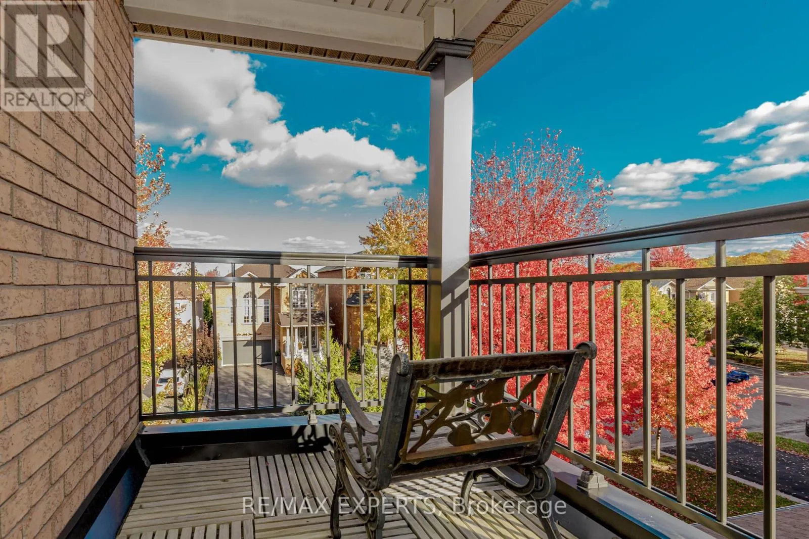 193 FAIRLANE CRESCENT