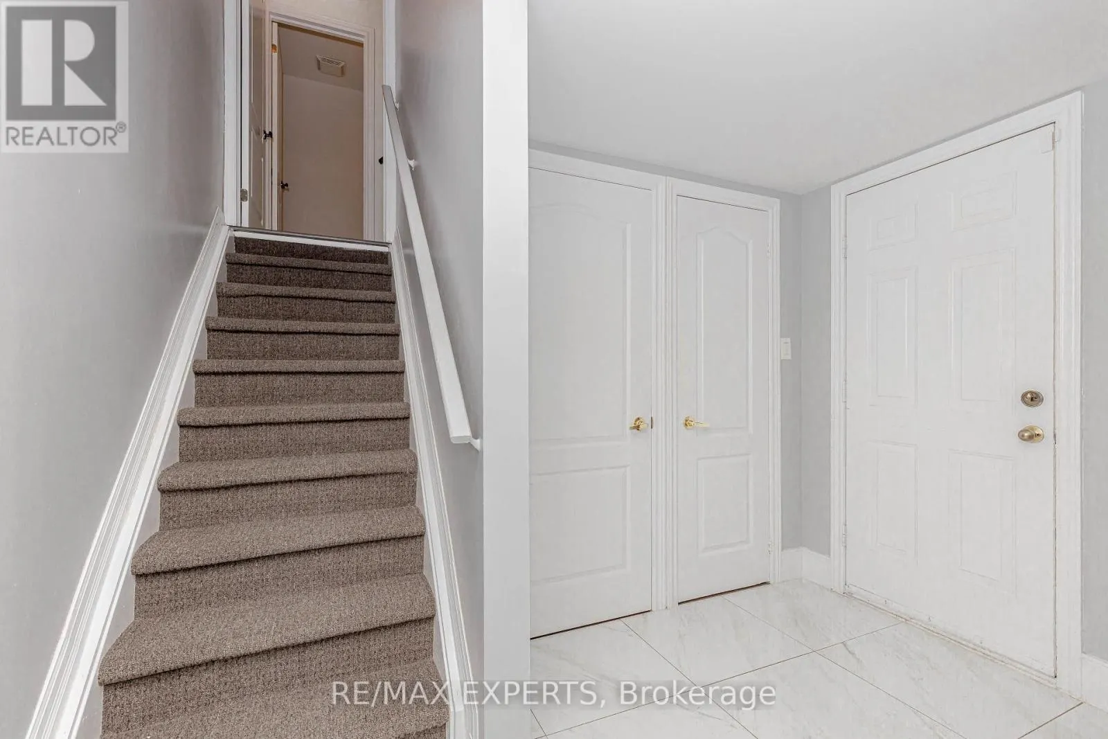 193 FAIRLANE CRESCENT