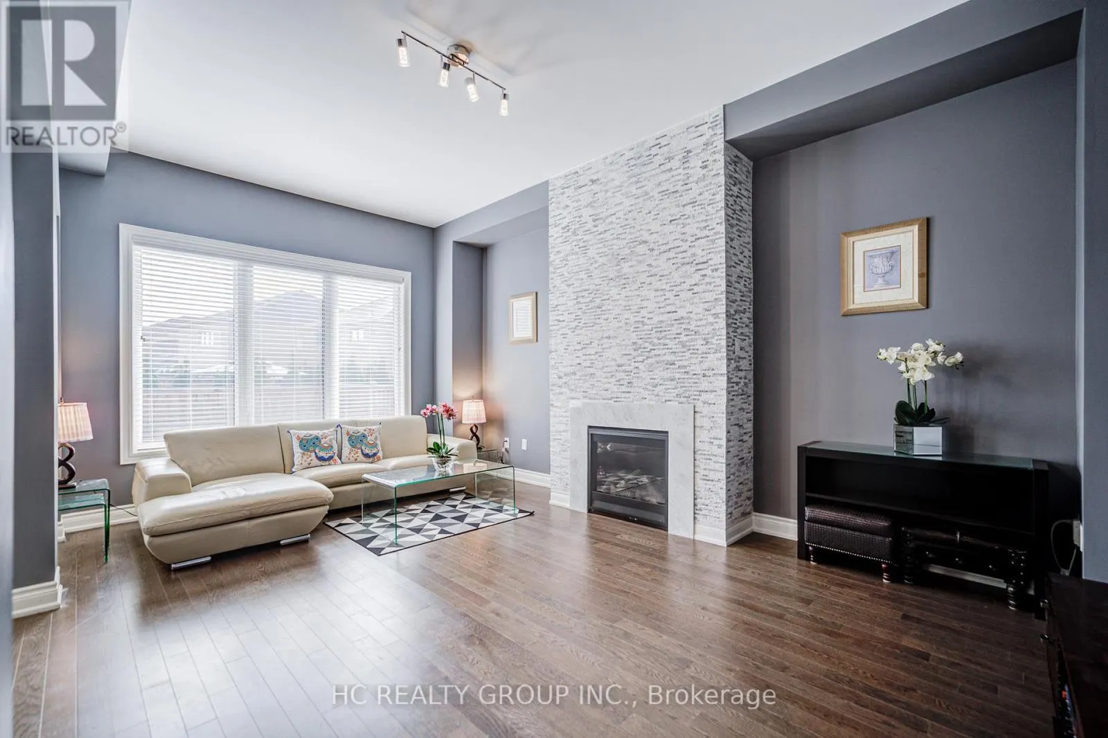 25 DEER PASS ROAD