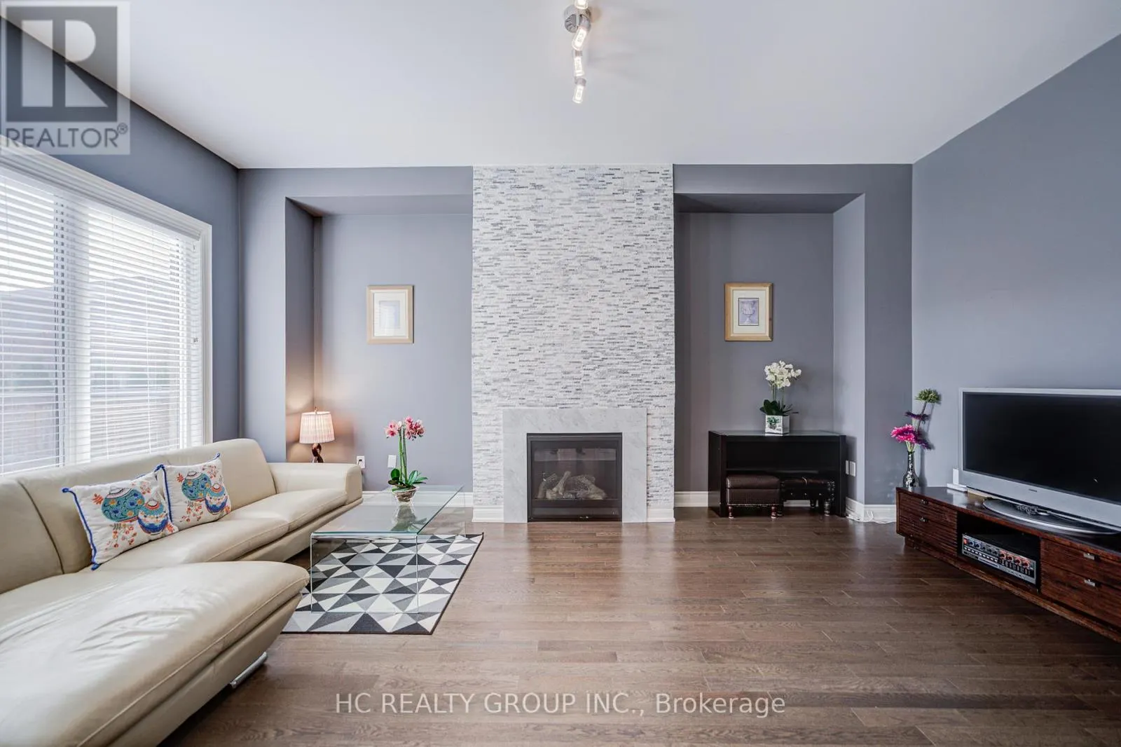 25 DEER PASS ROAD