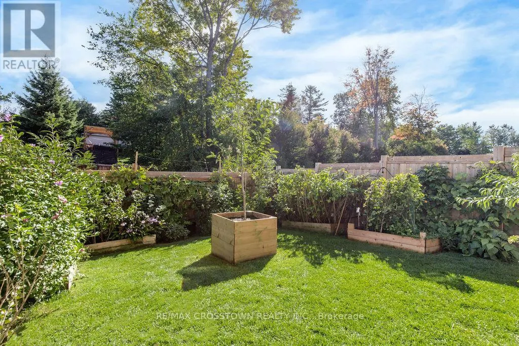 49 GREENWOOD DRIVE
