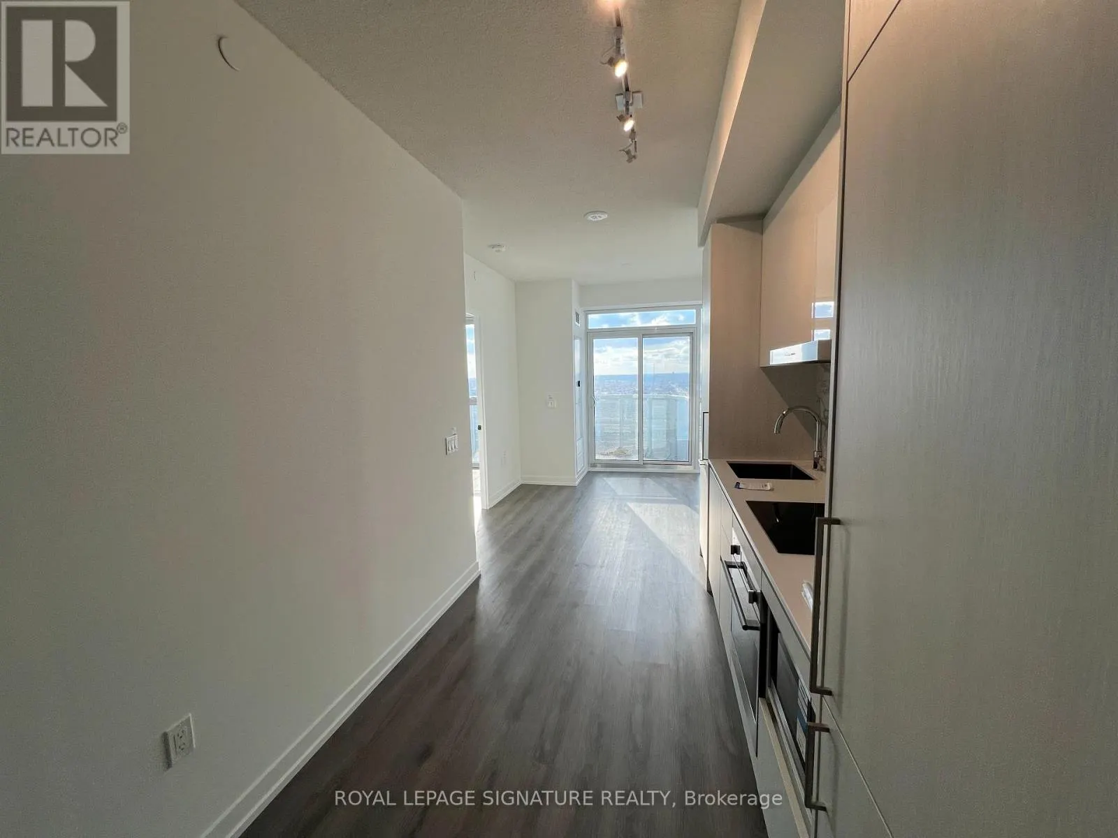 2508 - 225 COMMERCE STREET
