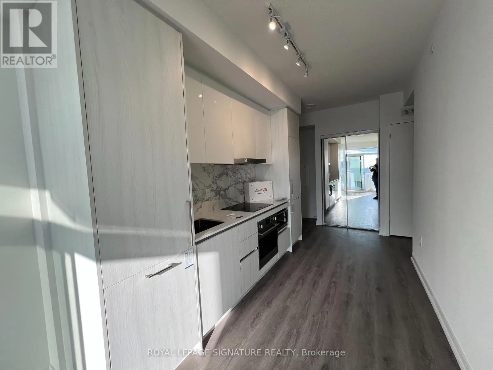 2508 - 225 COMMERCE STREET