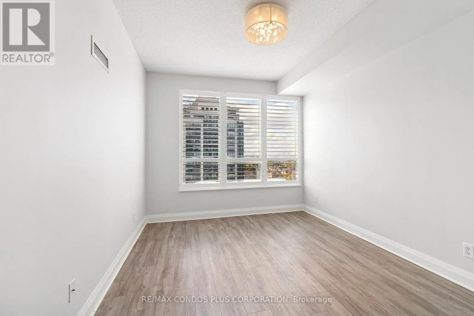 1108 - 20 NORTH PARK ROAD