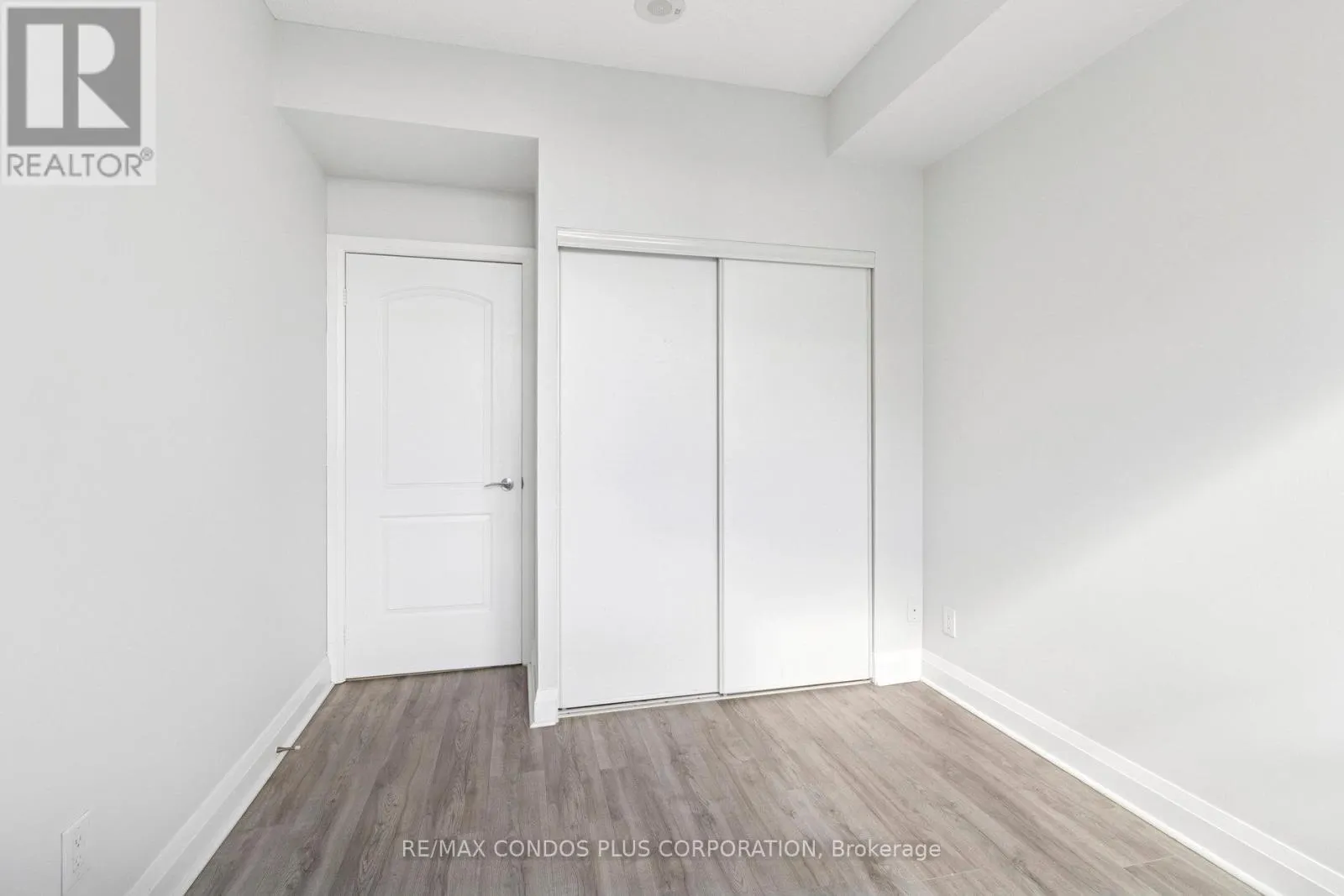 1108 - 20 NORTH PARK ROAD