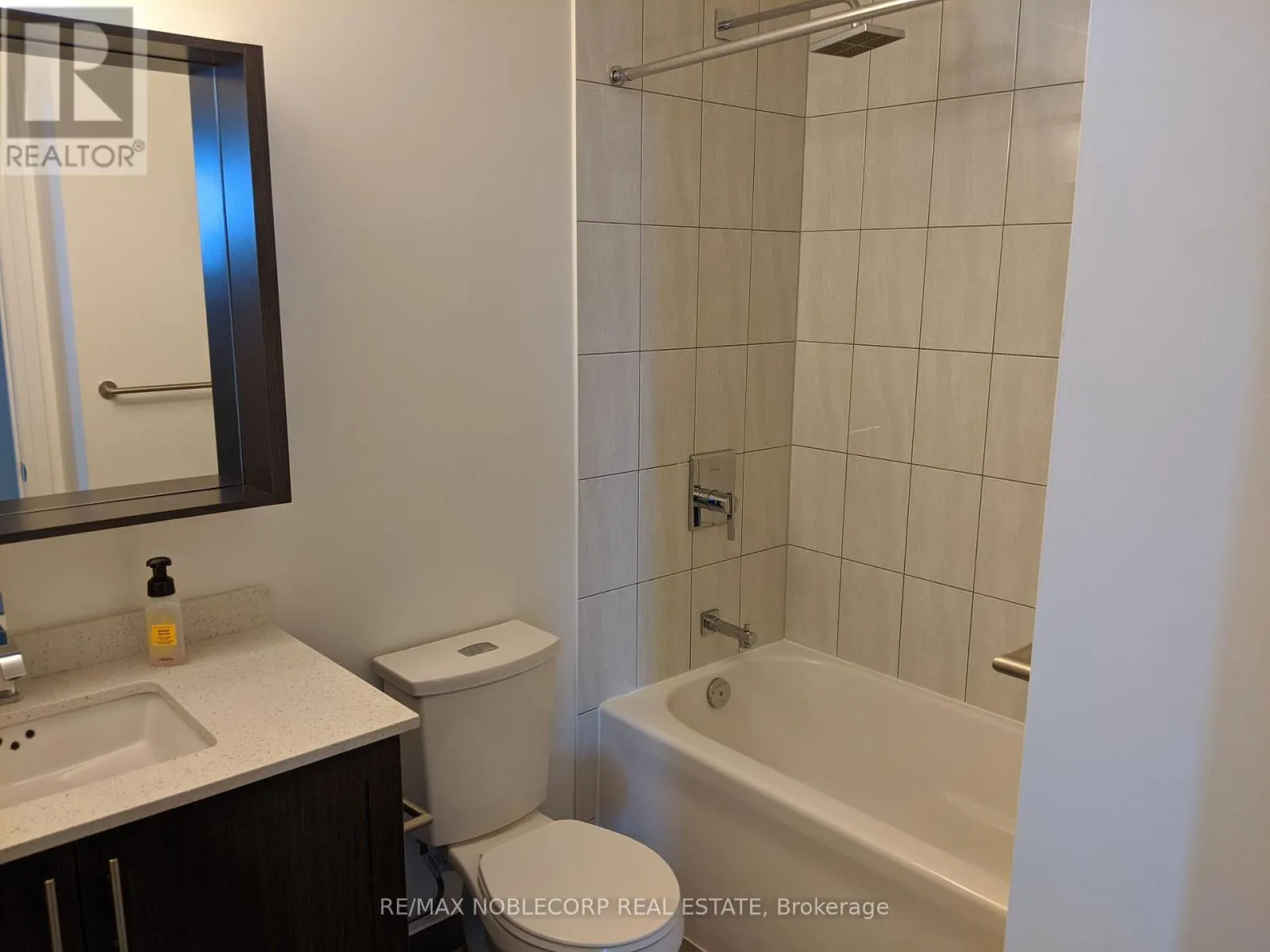 317 - 3600 HIGHWAY 7 W