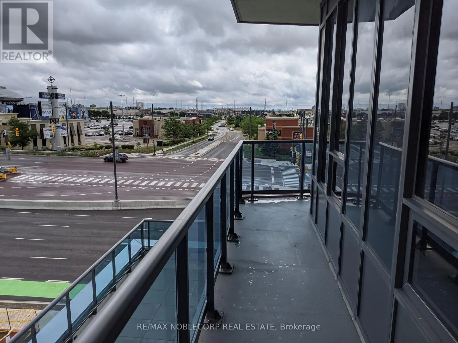 317 - 3600 HIGHWAY 7 W