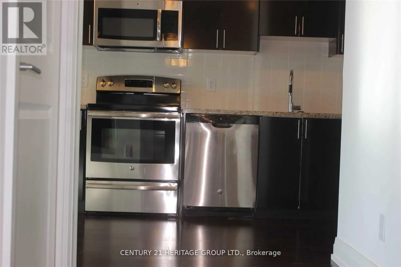721 - 7167 YONGE STREET