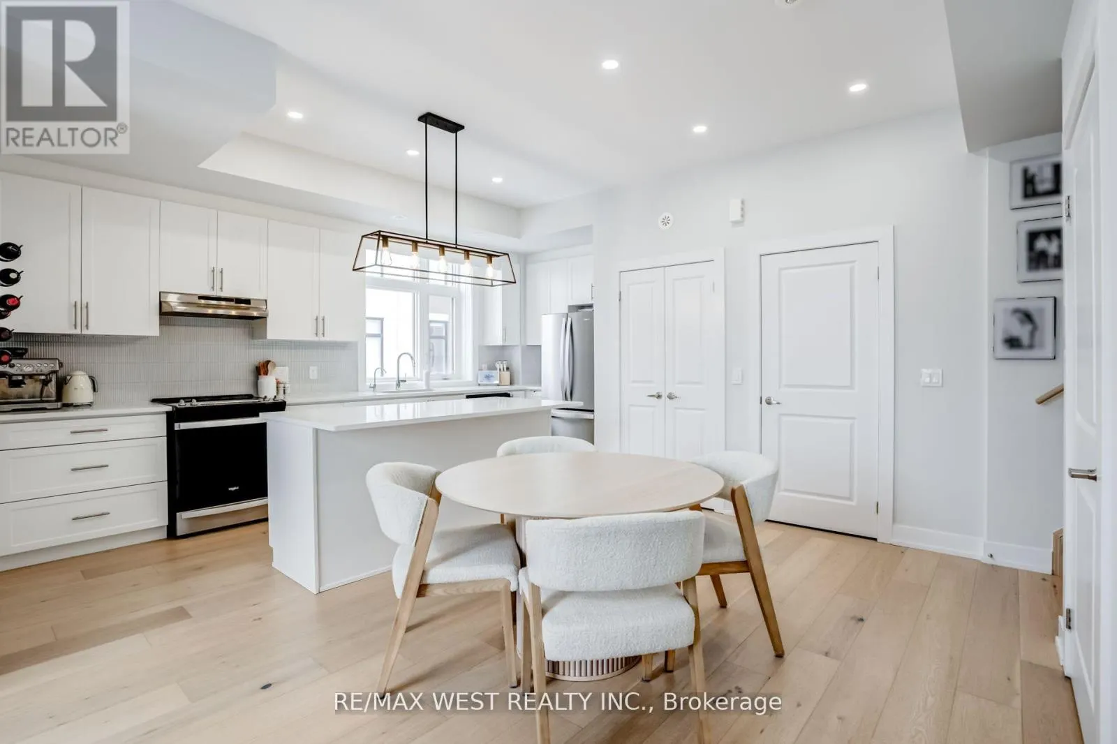 223 - 9570 ISLINGTON AVENUE