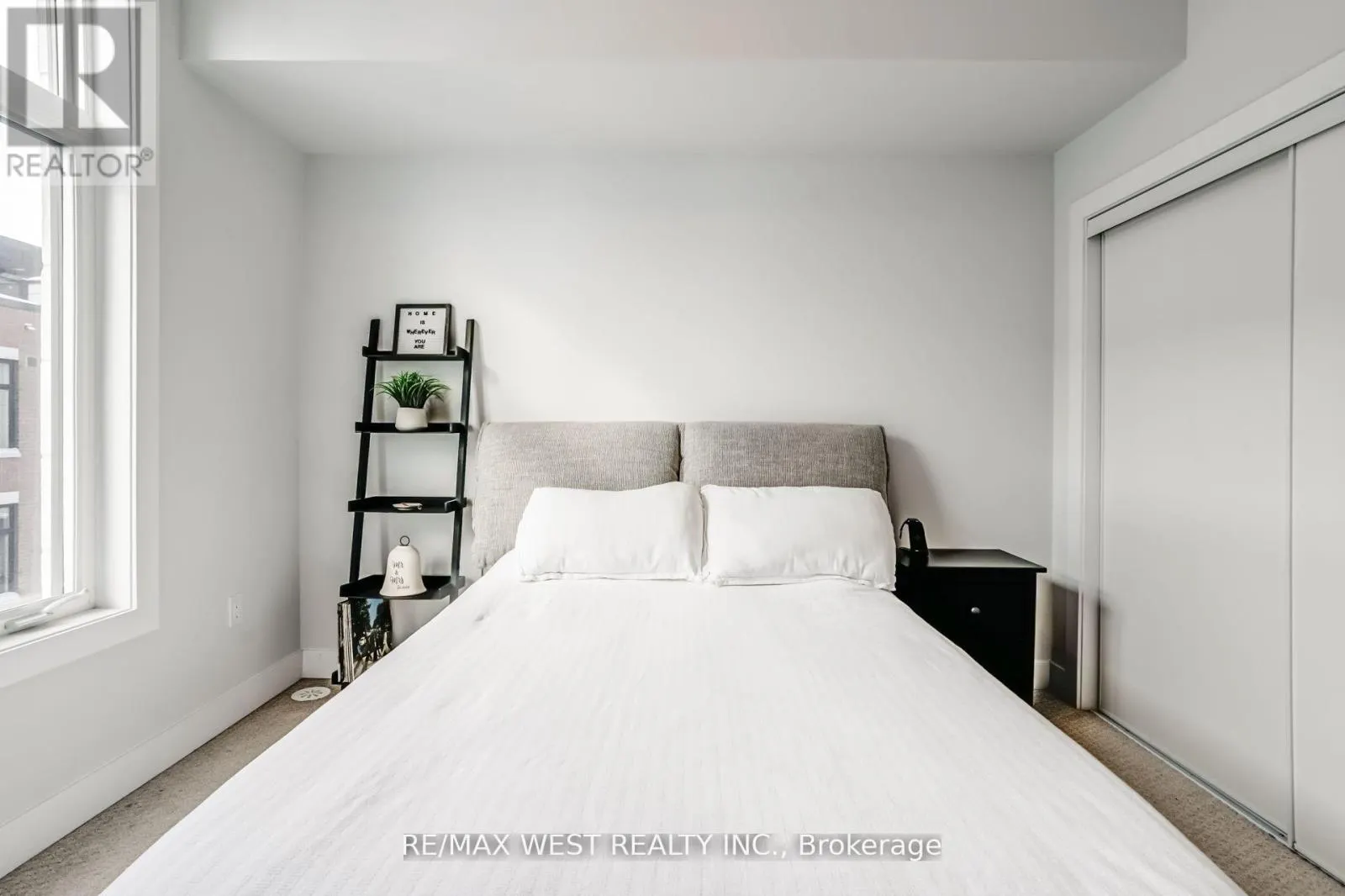 223 - 9570 ISLINGTON AVENUE