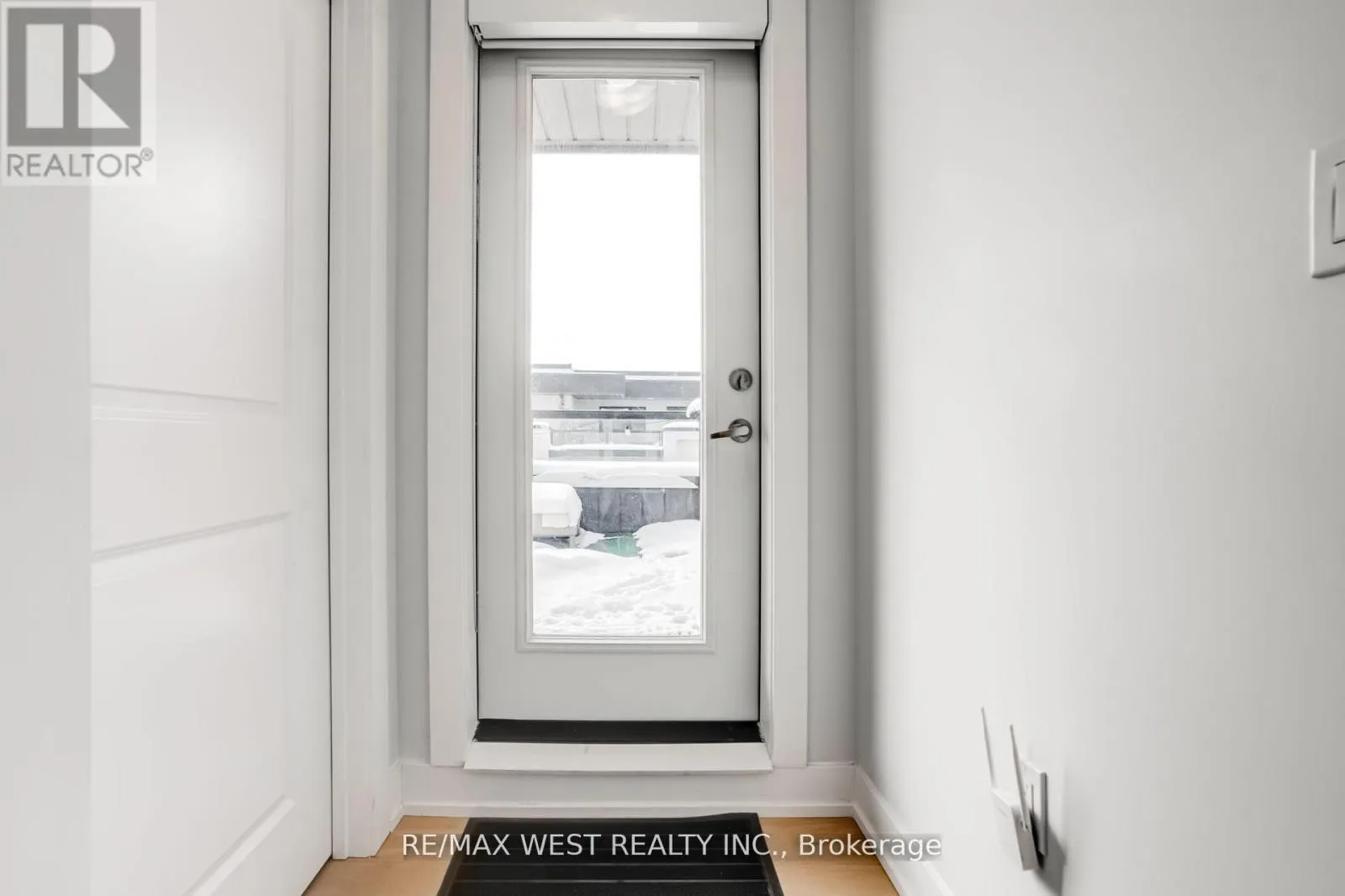 223 - 9570 ISLINGTON AVENUE