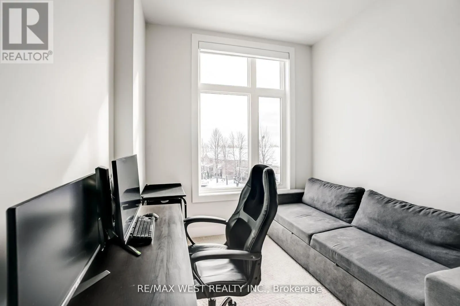 223 - 9570 ISLINGTON AVENUE