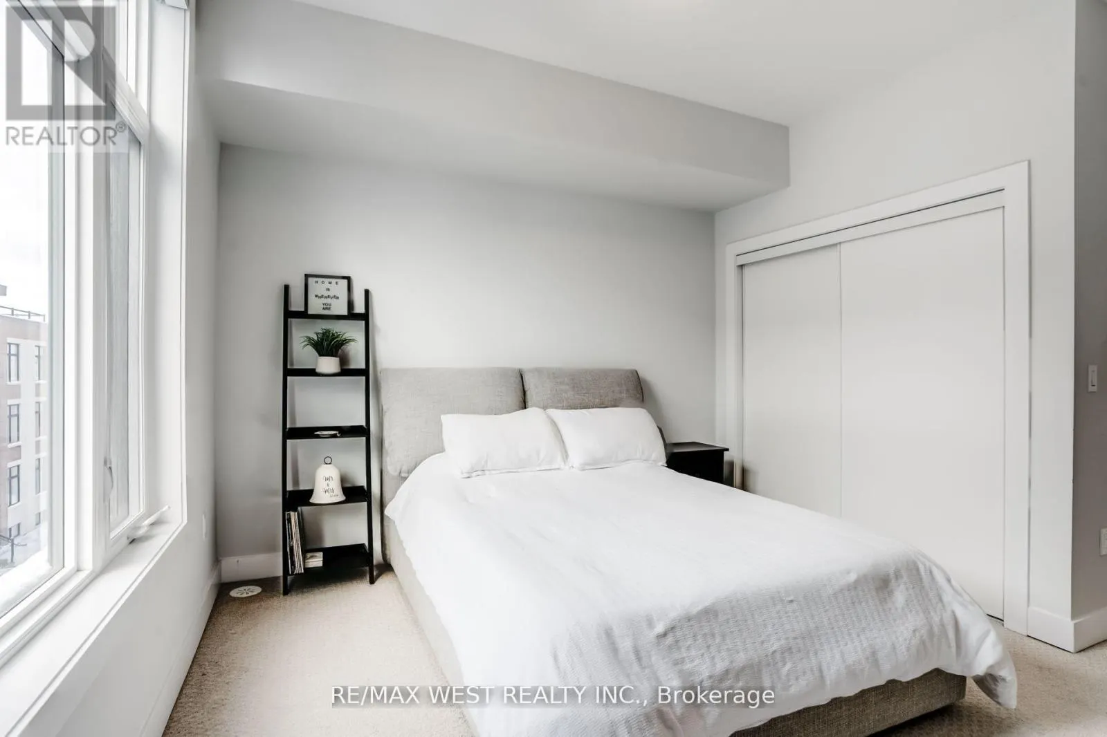 223 - 9570 ISLINGTON AVENUE