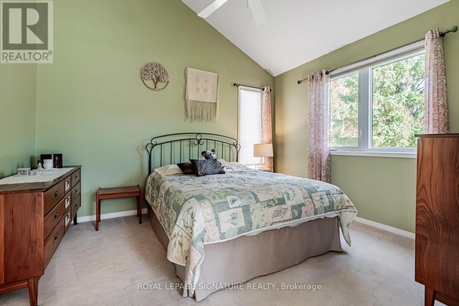 25 RIVERVIEW ROAD