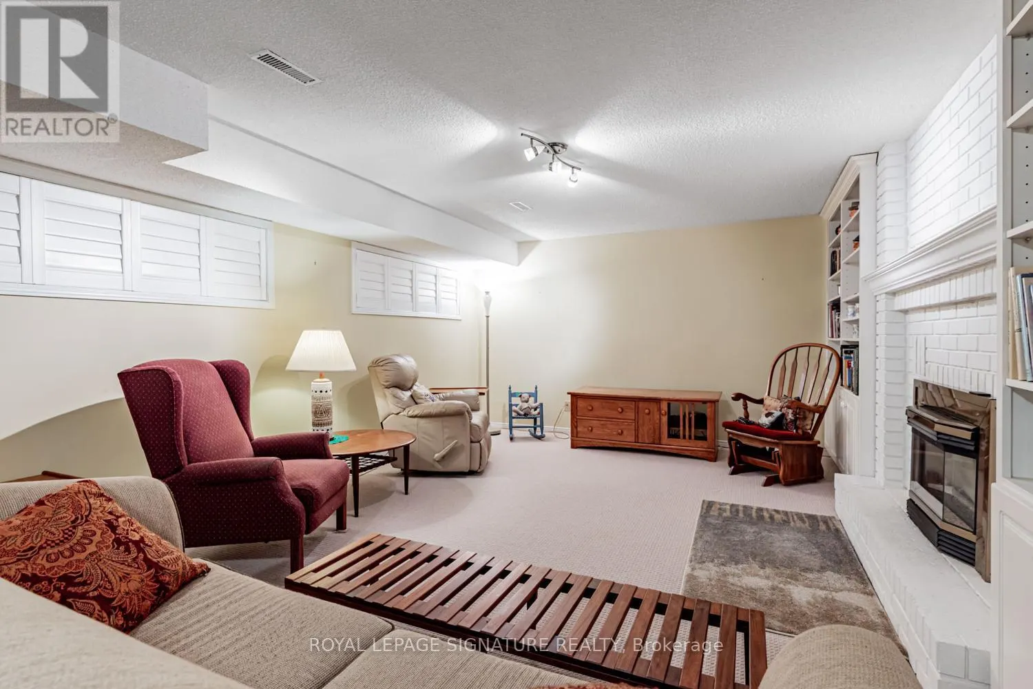 25 RIVERVIEW ROAD