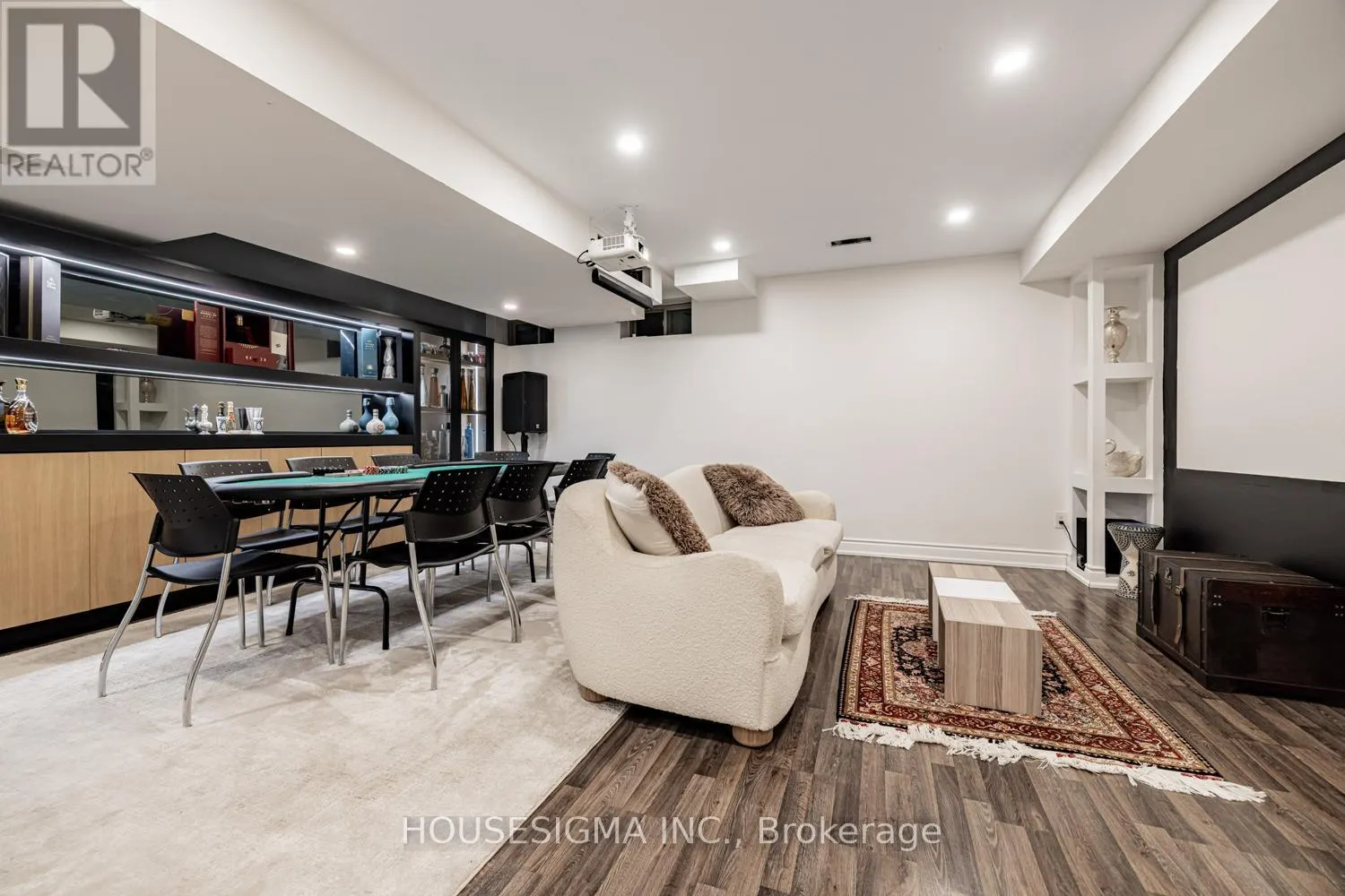 46 VEDETTE WAY