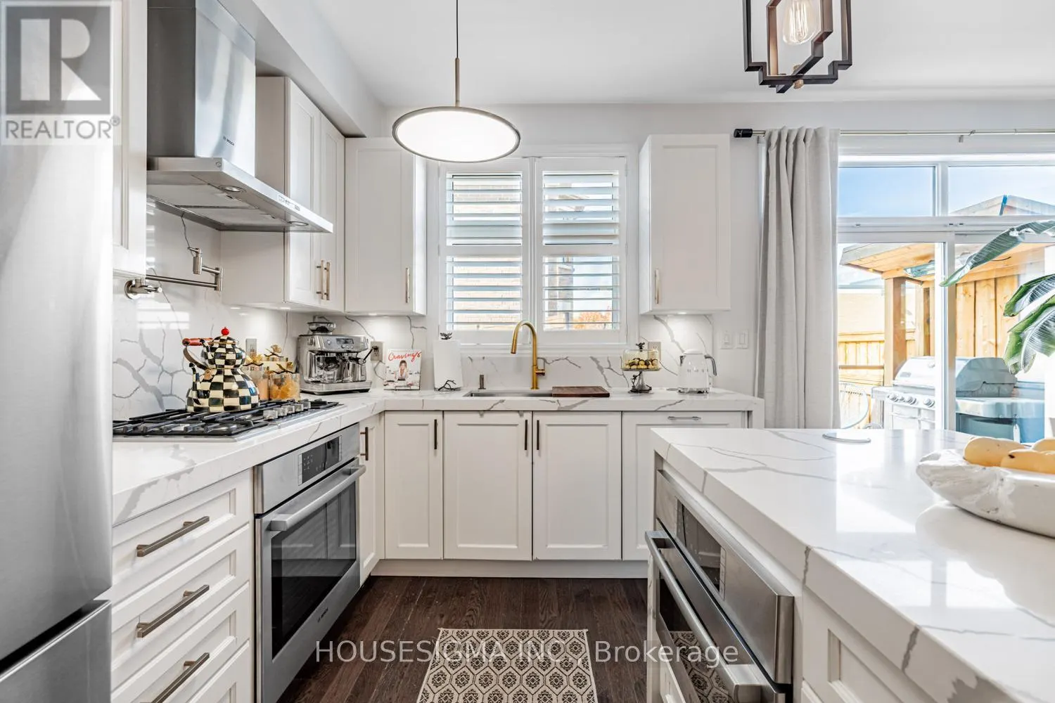 46 VEDETTE WAY