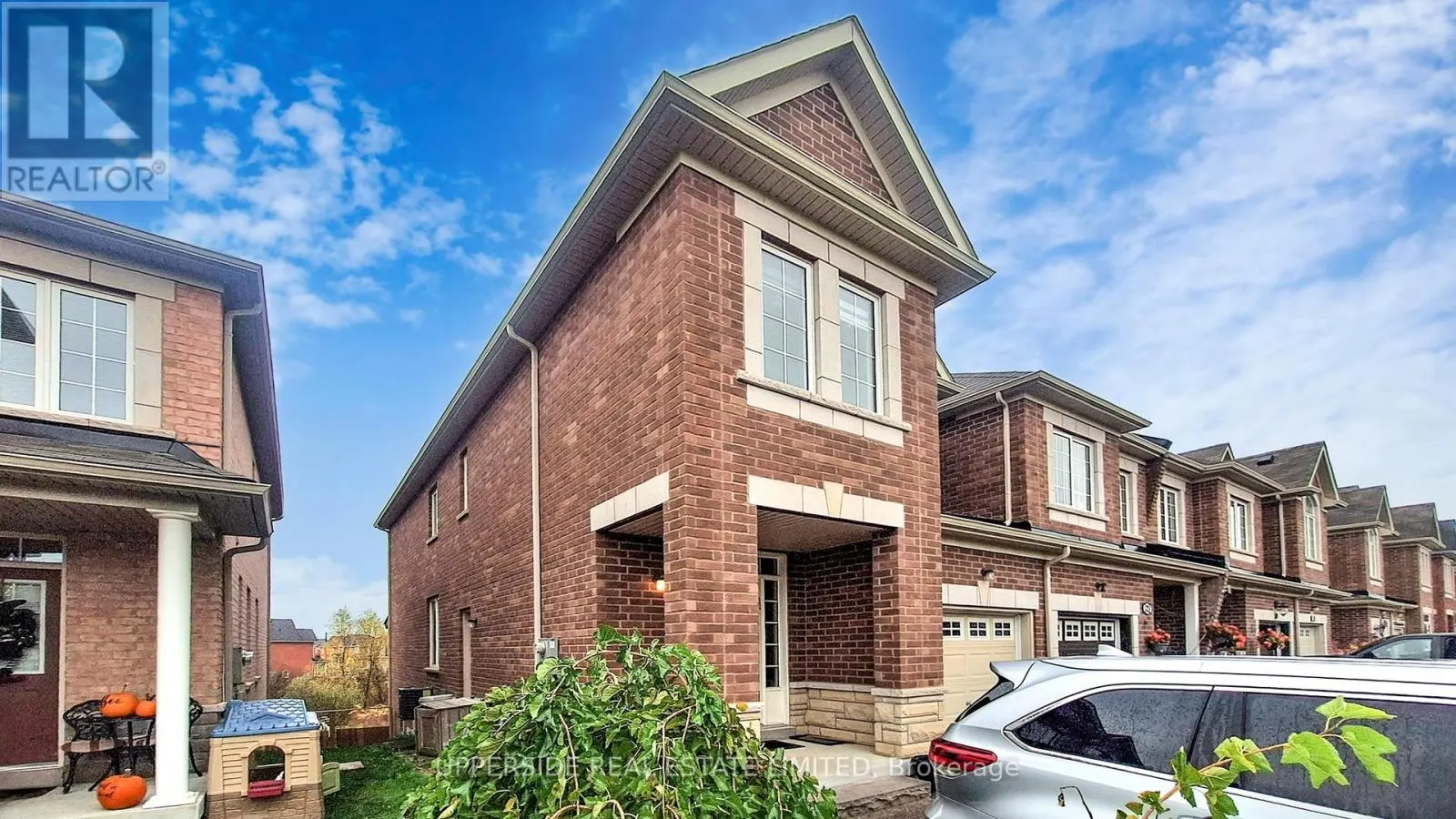 125 WALTER SINCLAIR COURT