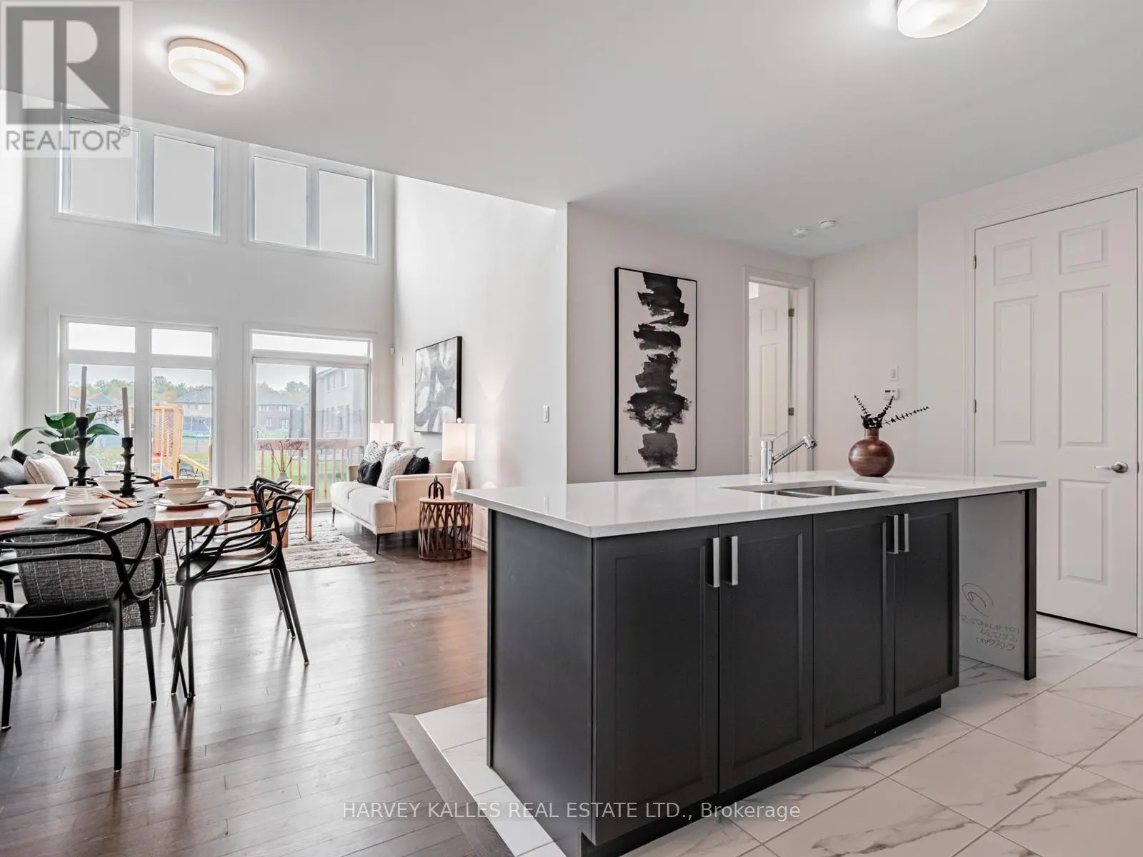 10 BAYBERRY DRIVE N