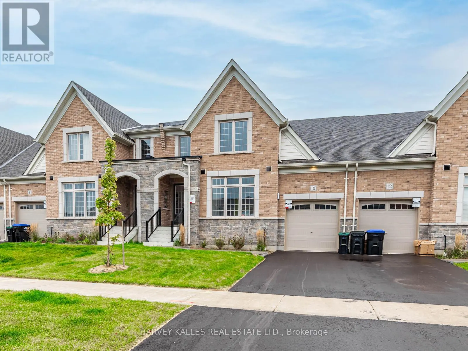 10 BAYBERRY DRIVE N