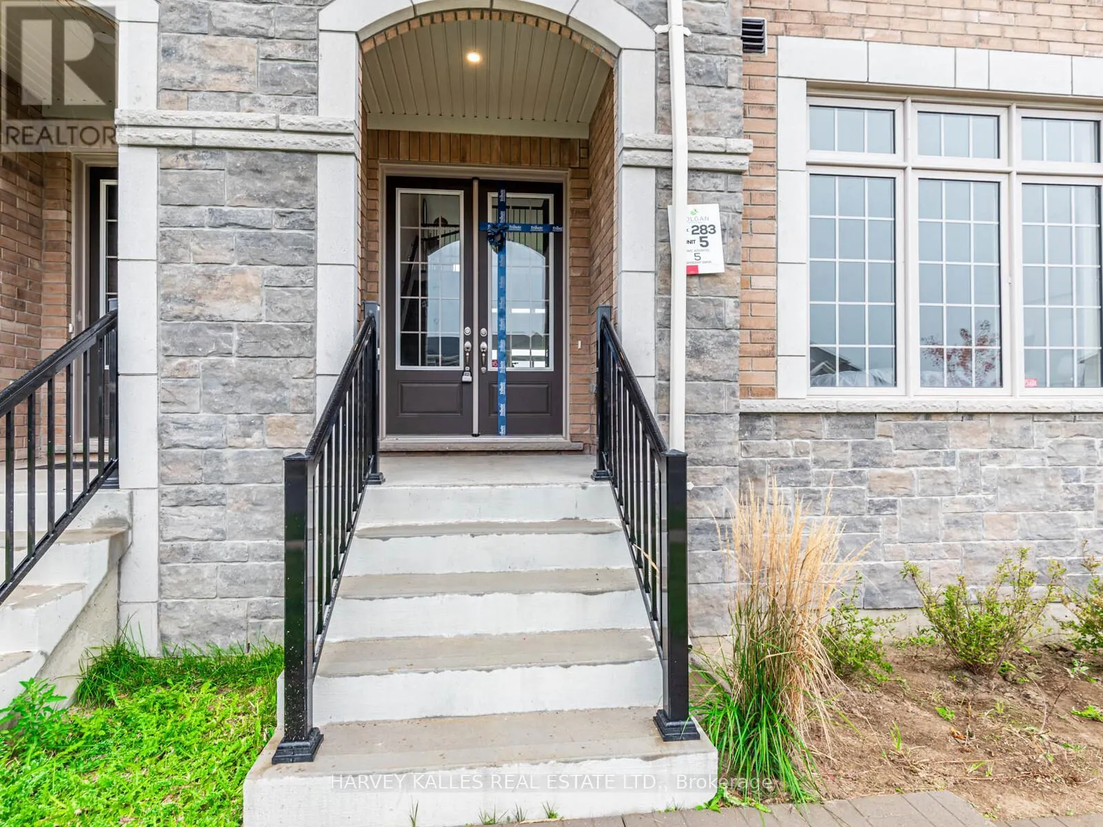 10 BAYBERRY DRIVE N