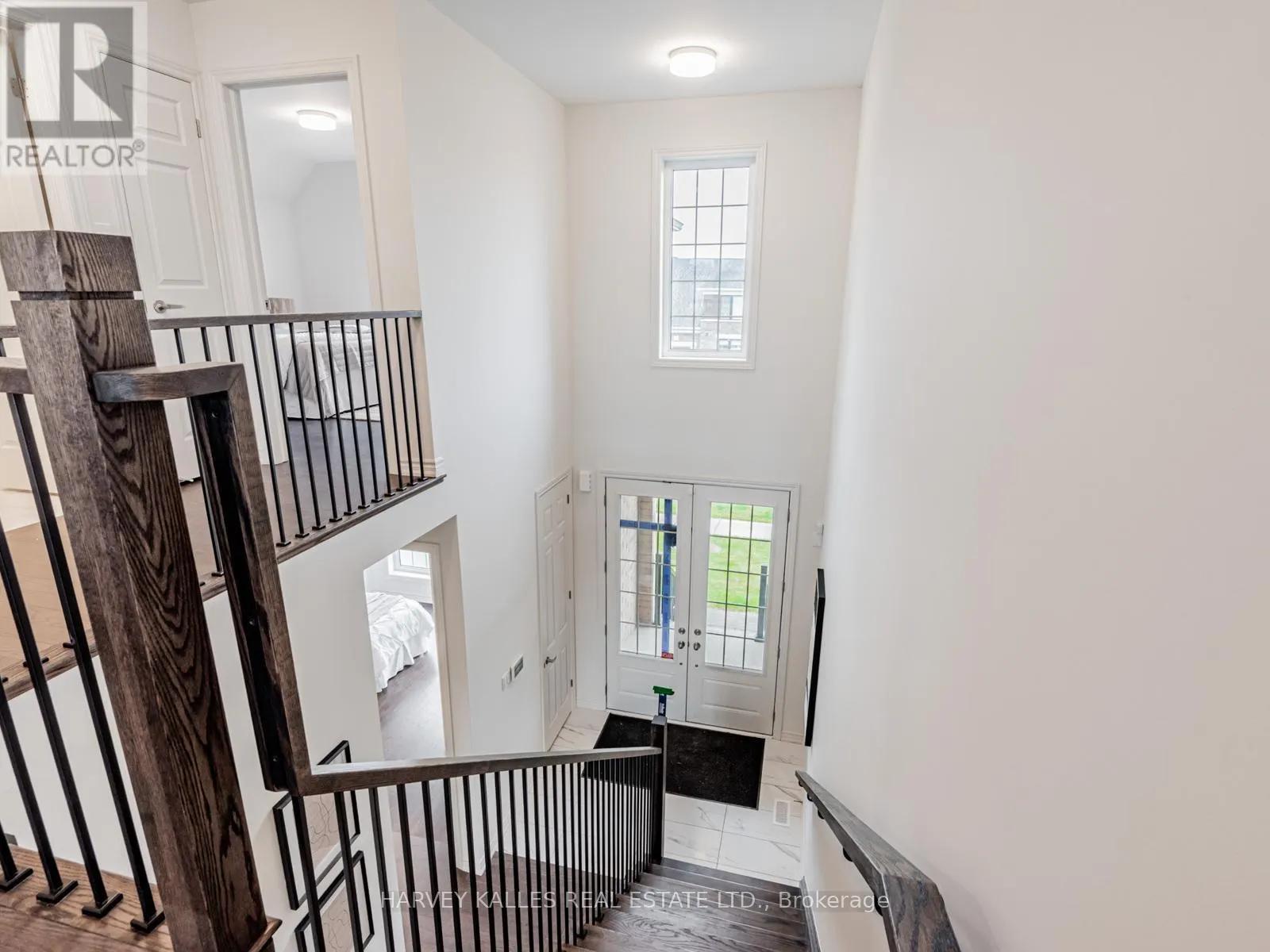 10 BAYBERRY DRIVE N