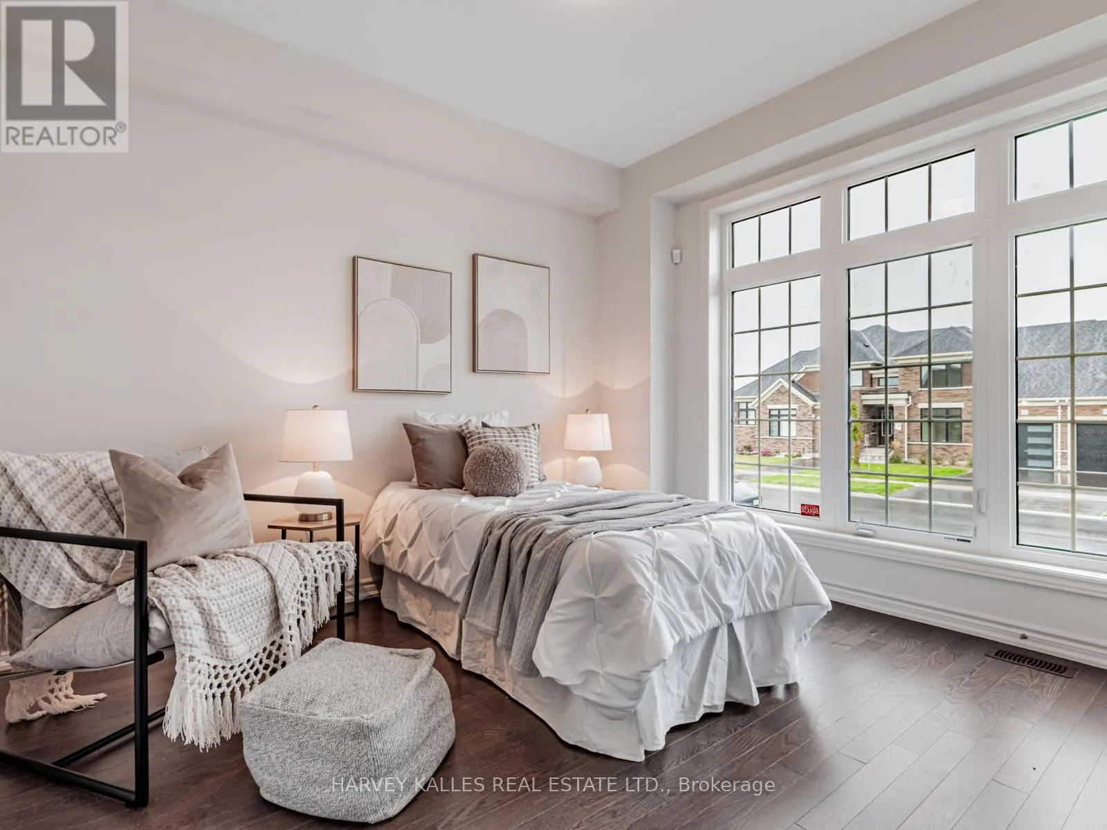 10 BAYBERRY DRIVE N