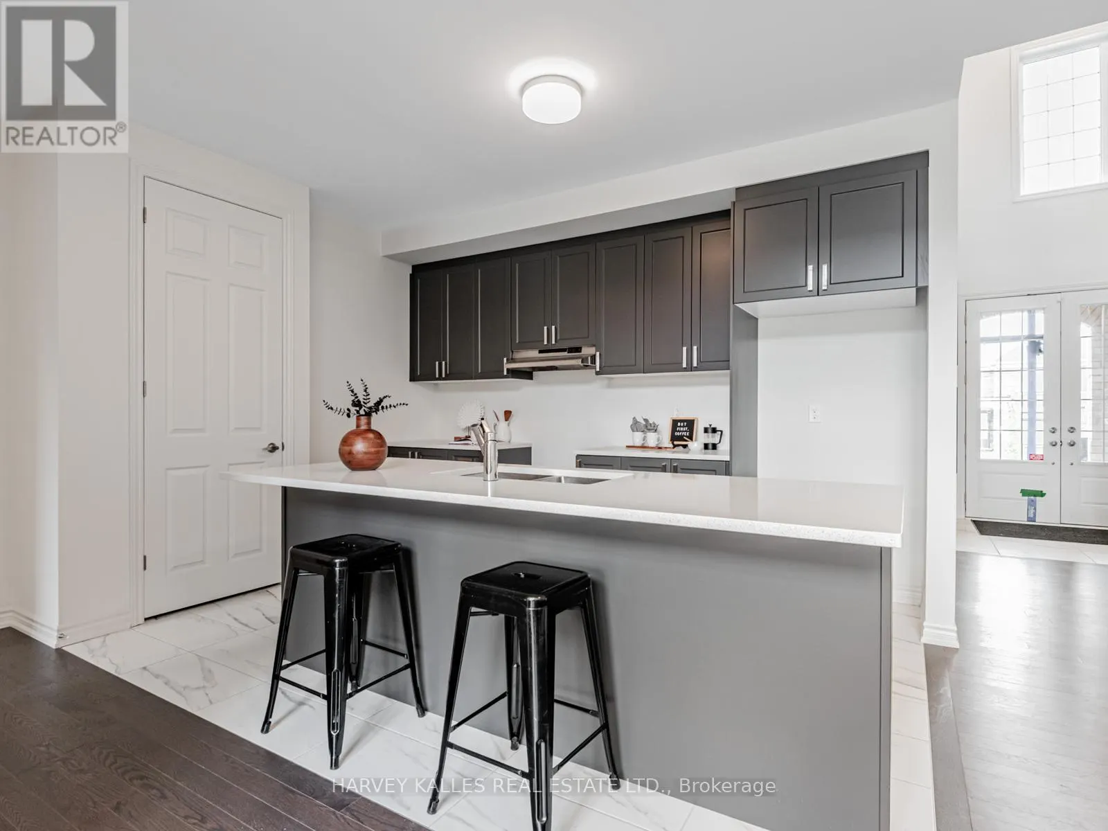 10 BAYBERRY DRIVE N