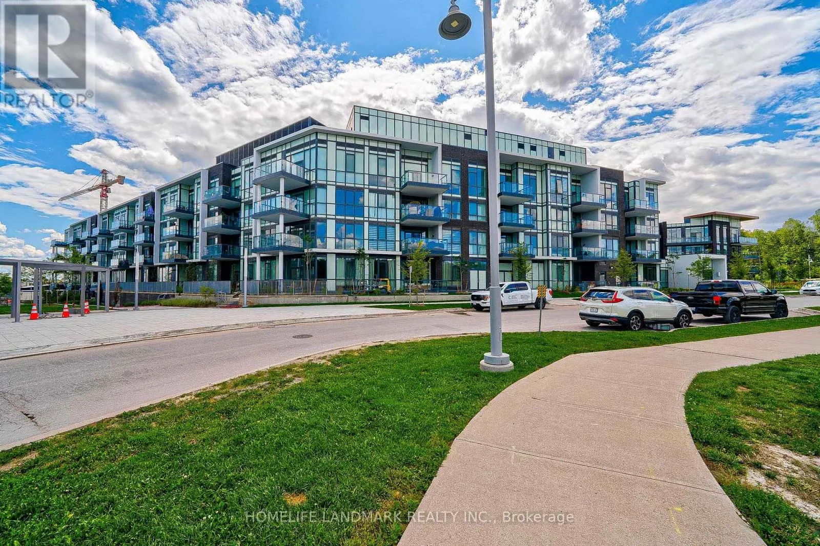 312 - 415 SEA RAY AVENUE