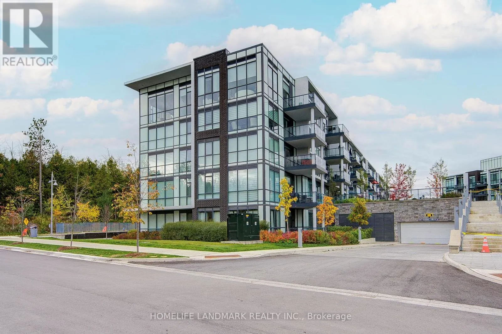 312 - 415 SEA RAY AVENUE