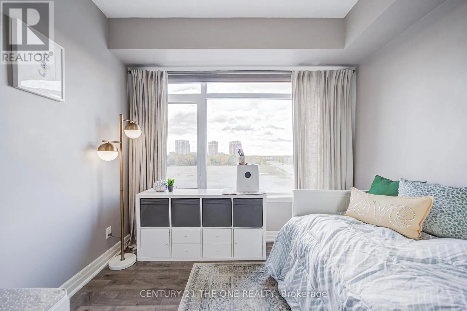 304F - 8130 BIRCHMOUNT ROAD