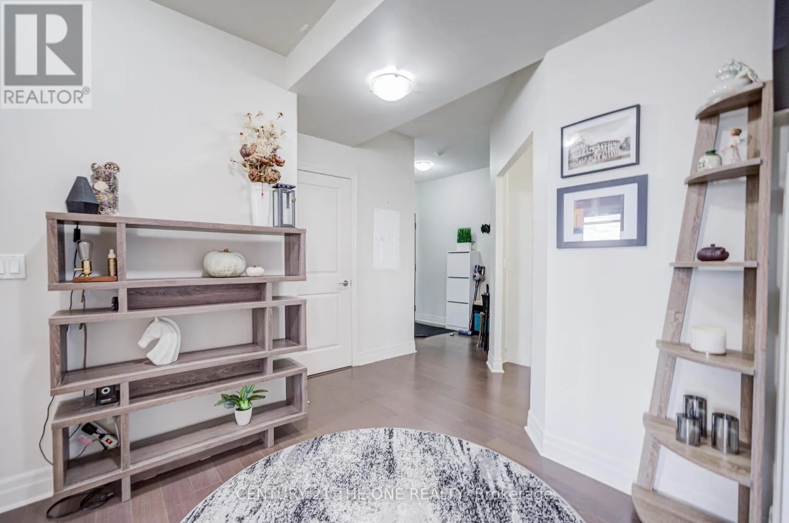 304F - 8130 BIRCHMOUNT ROAD