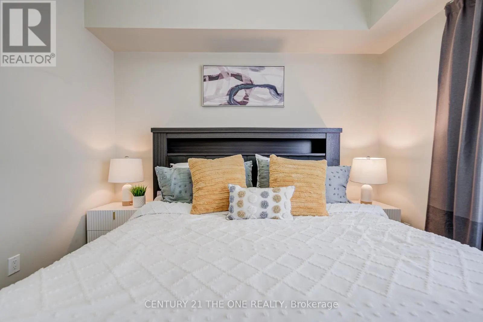 304F - 8130 BIRCHMOUNT ROAD