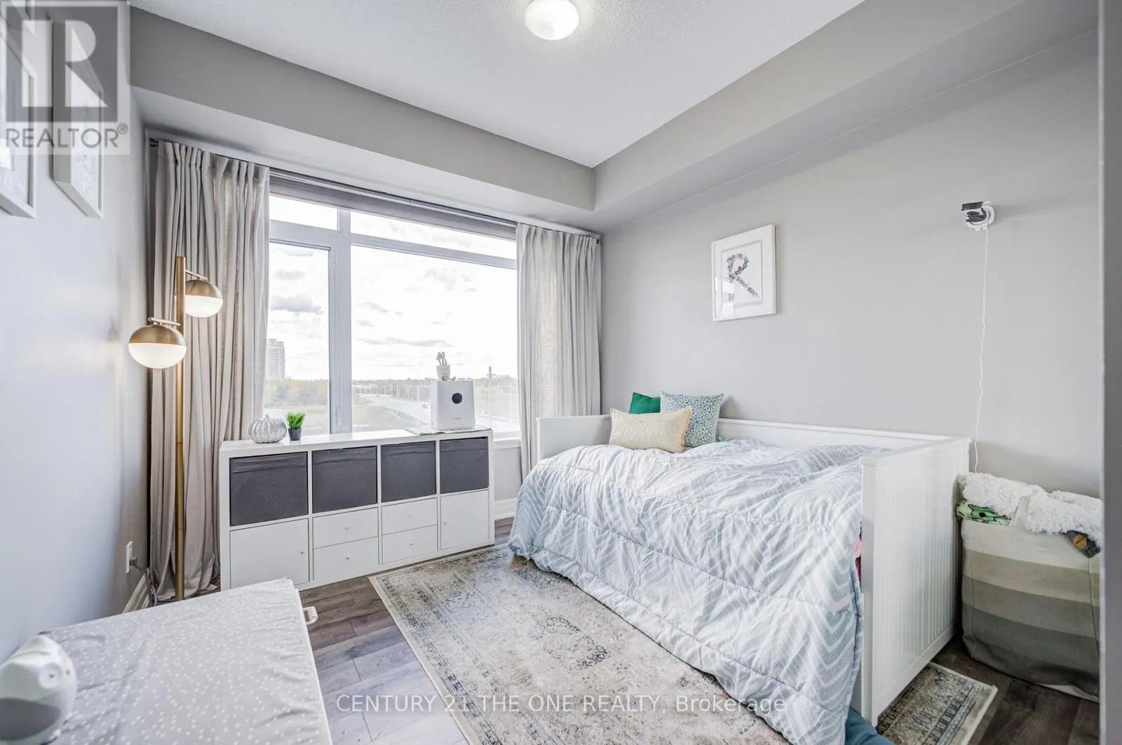 304F - 8130 BIRCHMOUNT ROAD