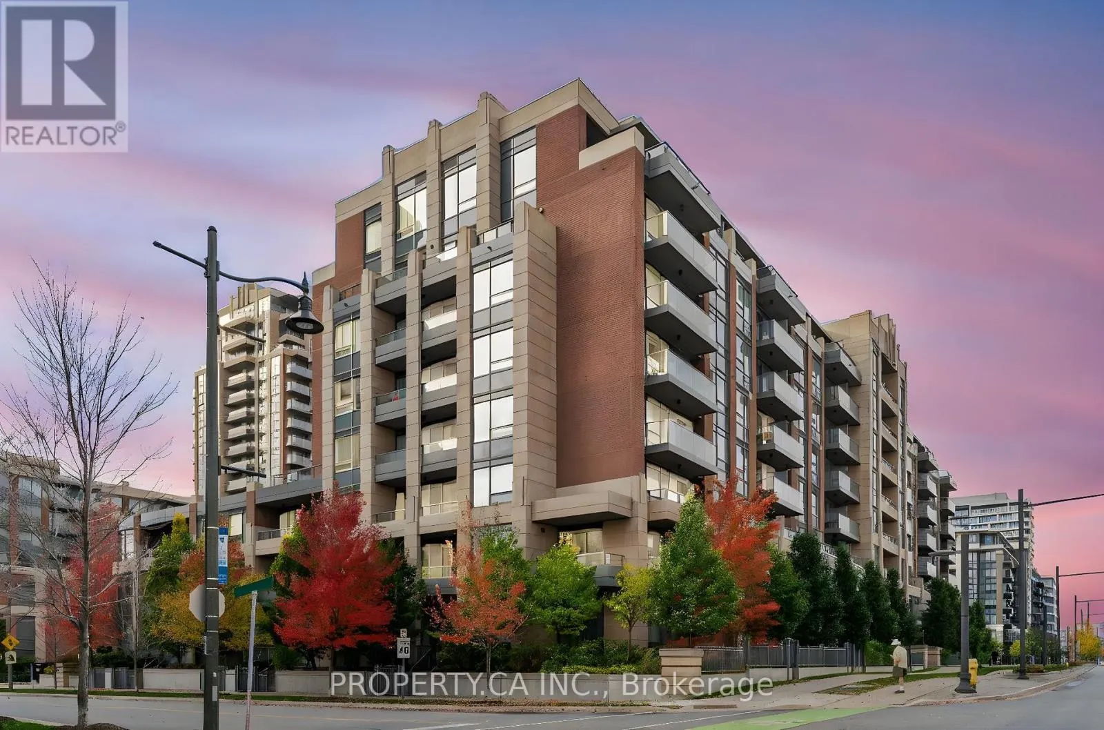 PH15 - 28 UPTOWN DRIVE