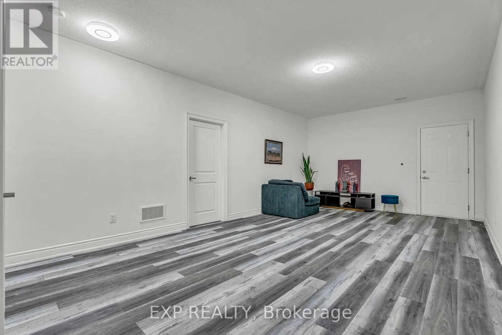 9548 WESTON ROAD