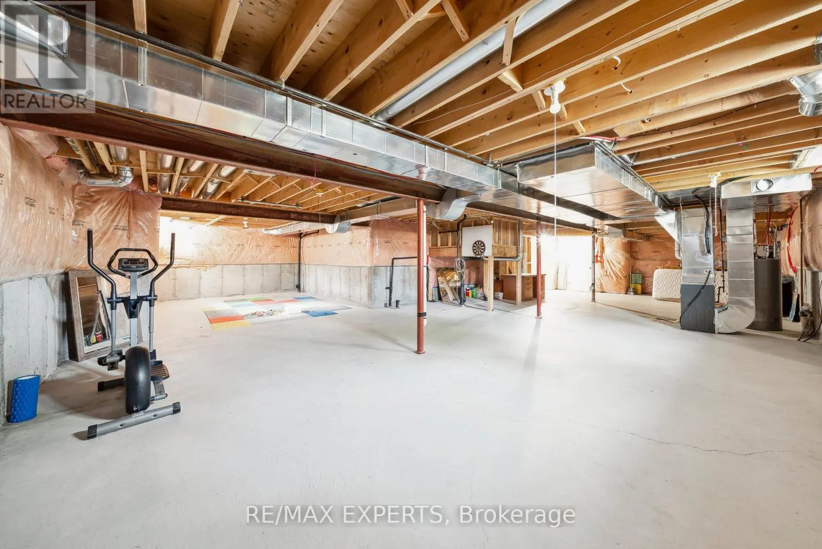 126 JOSEPHINE ROAD W
