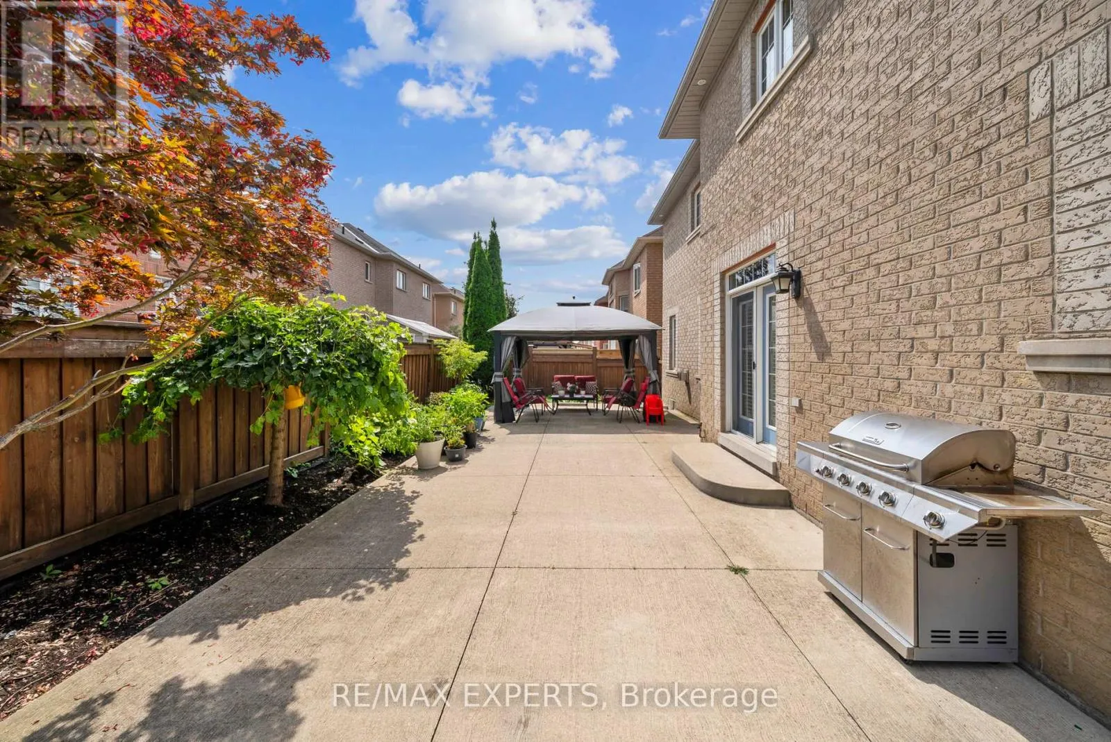 126 JOSEPHINE ROAD W